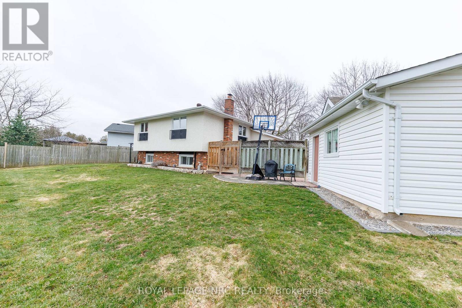 15 Carousel Circle, St. Catharines, Ontario  L2N 6C9 - Photo 40 - X12914522
