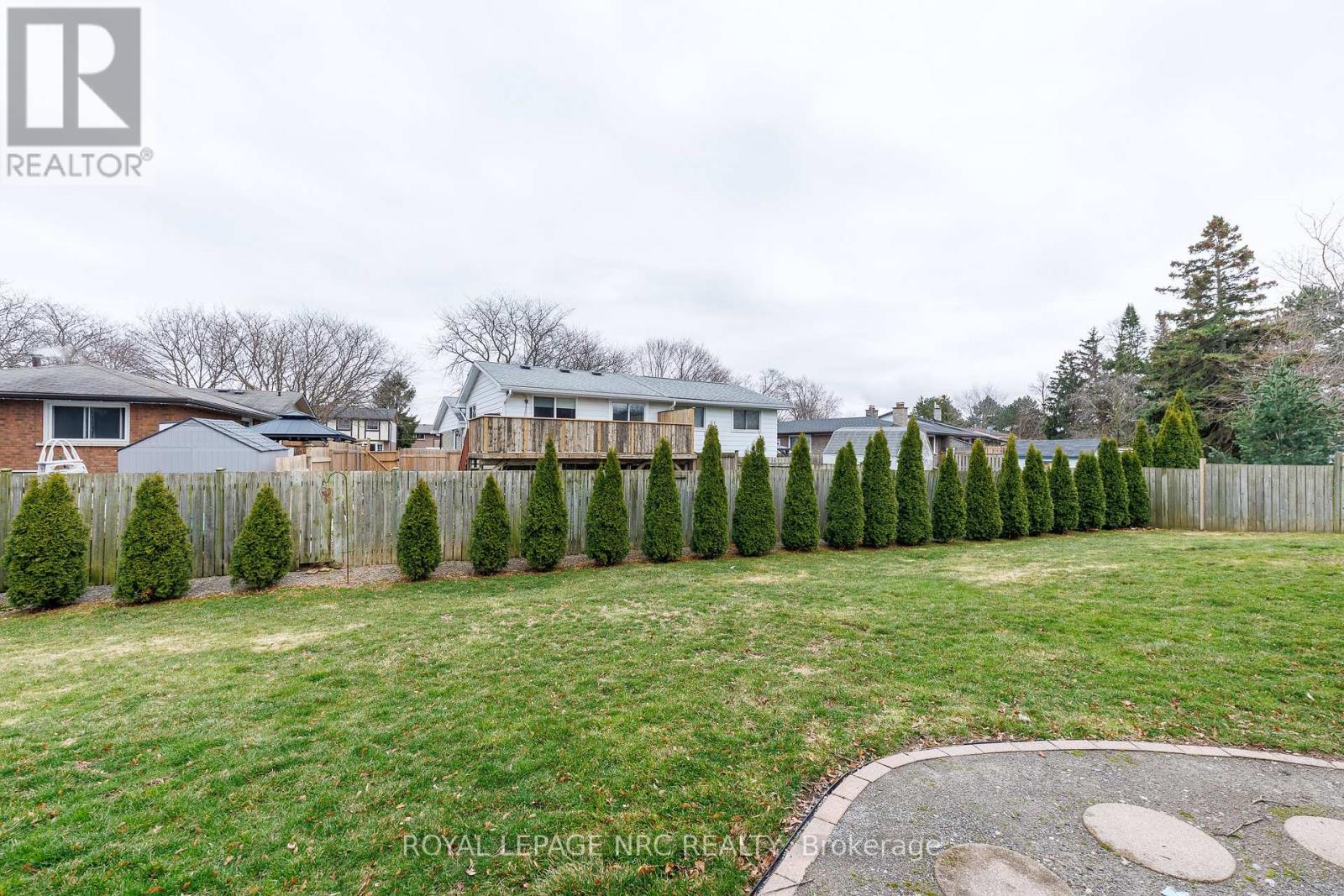 15 Carousel Circle, St. Catharines, Ontario  L2N 6C9 - Photo 43 - X12914522