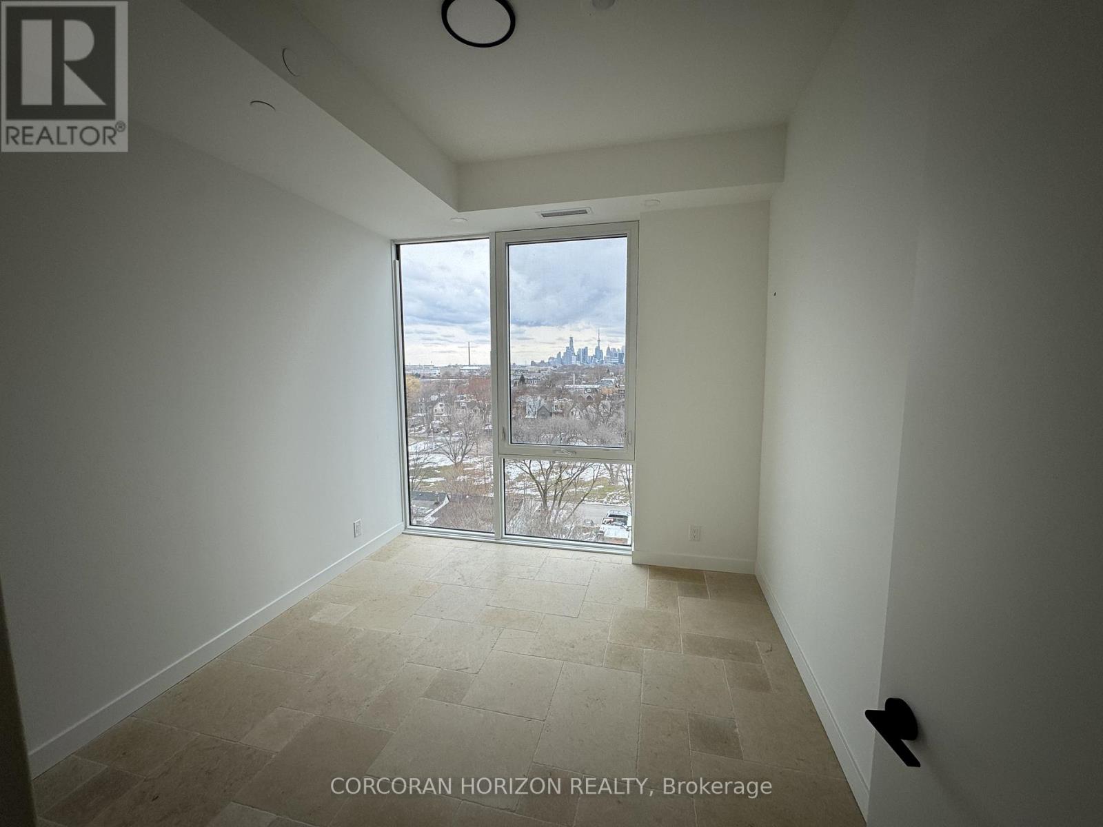 819 - 1050 Eastern Avenue, Toronto, Ontario  M4L 0B7 - Photo 5 - E12764608