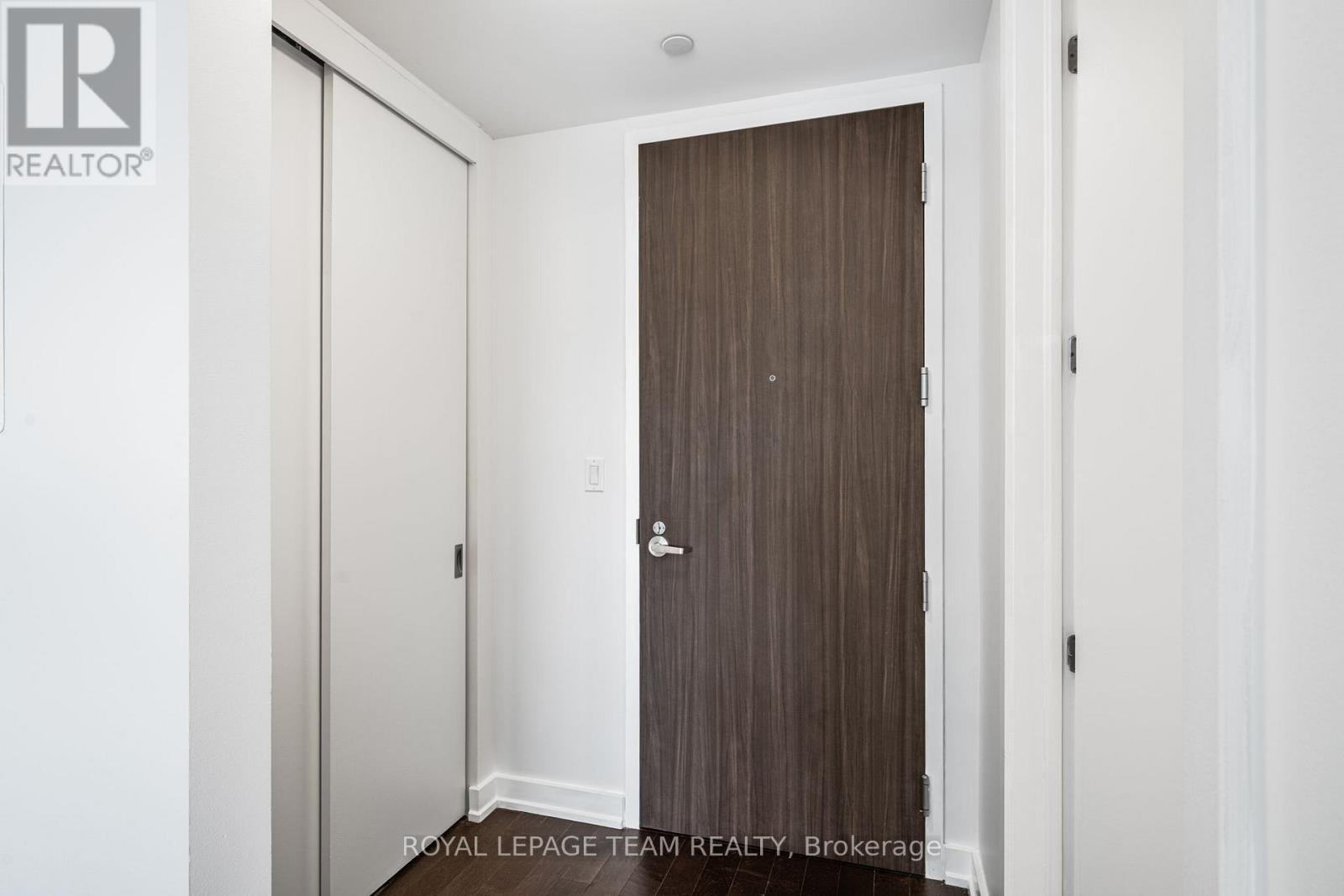 1110 - 111 Champagne Avenue S, Ottawa, Ontario  K1S 5V3 - Photo 6 - X12895832