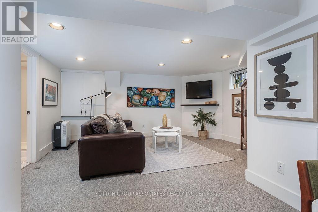 50 Thornhill Avenue, Toronto (Lambton Baby Point), Ontario  M6S 4C5 - Photo 35 - W12913552