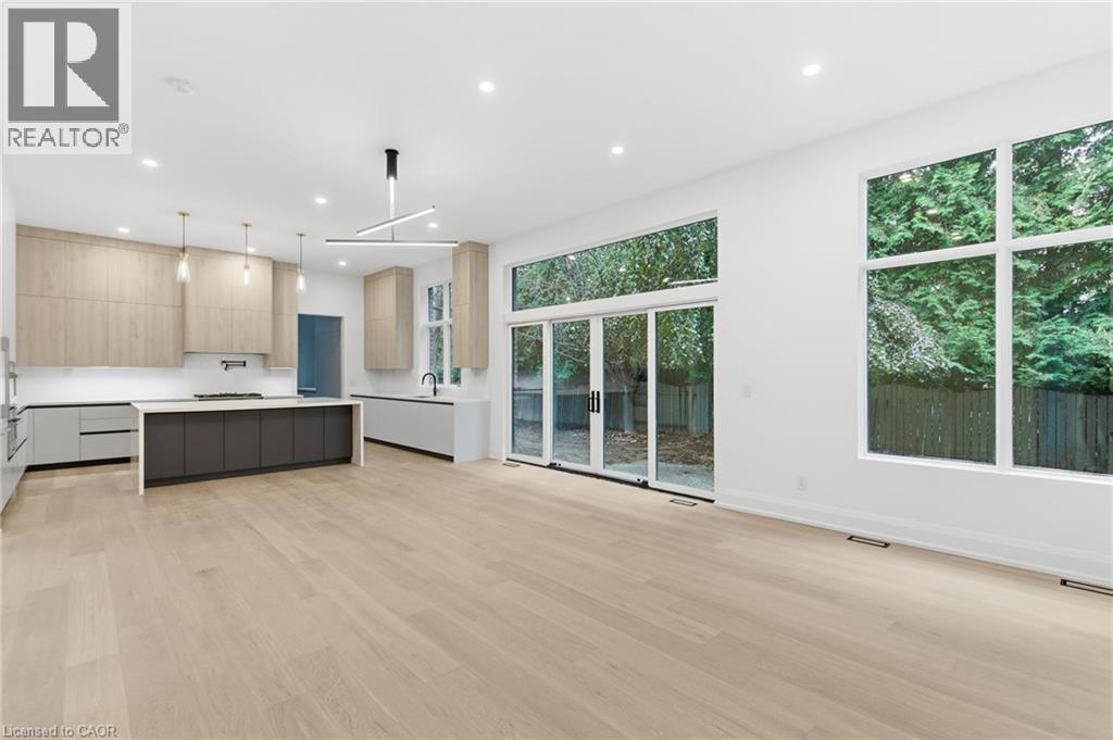 135 Secord Lane, Burlington, Ontario  L7L 2H6 - Photo 8 - 40789525