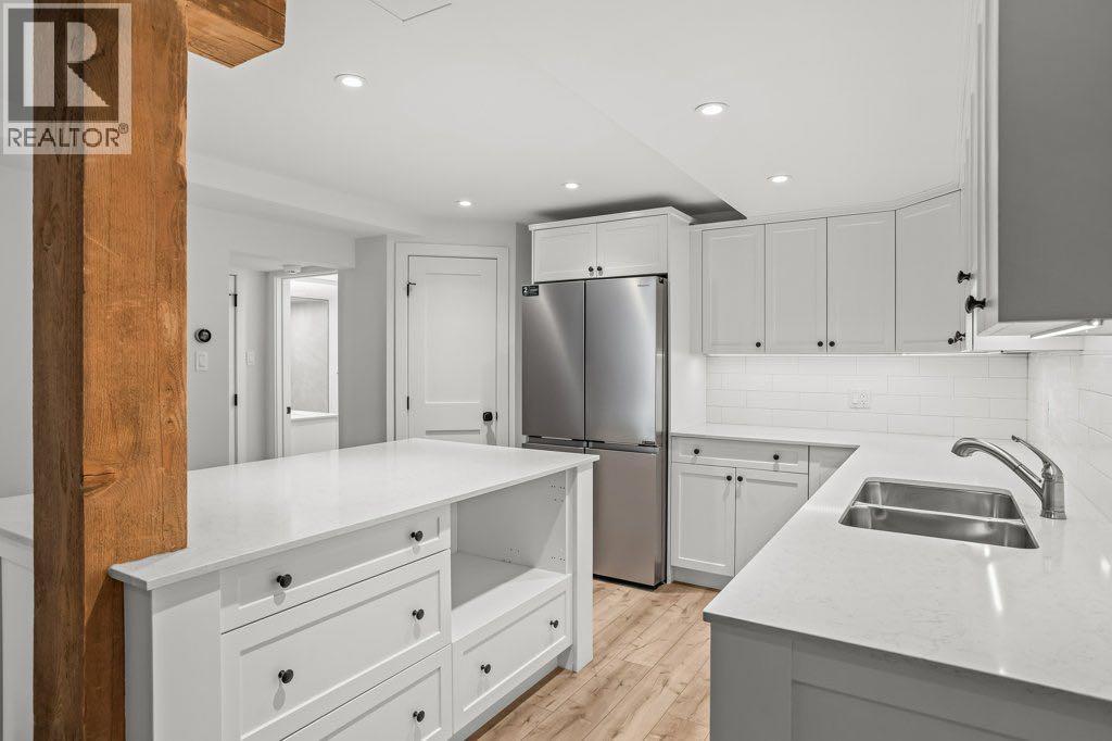 115 Spray Avenue, Banff, Alberta  T1L 1A1 - Photo 33 - A2258433