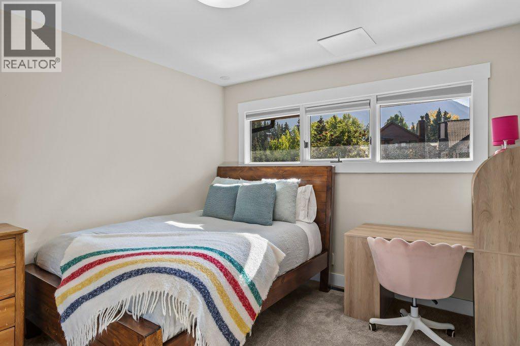 115 Spray Avenue, Banff, Alberta  T1L 1A1 - Photo 29 - A2258433