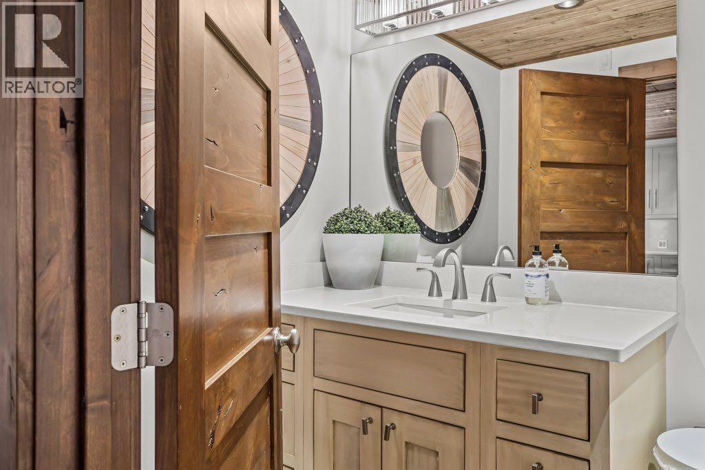 115 Spray Avenue, Banff, Alberta  T1L 1A1 - Photo 46 - A2258433