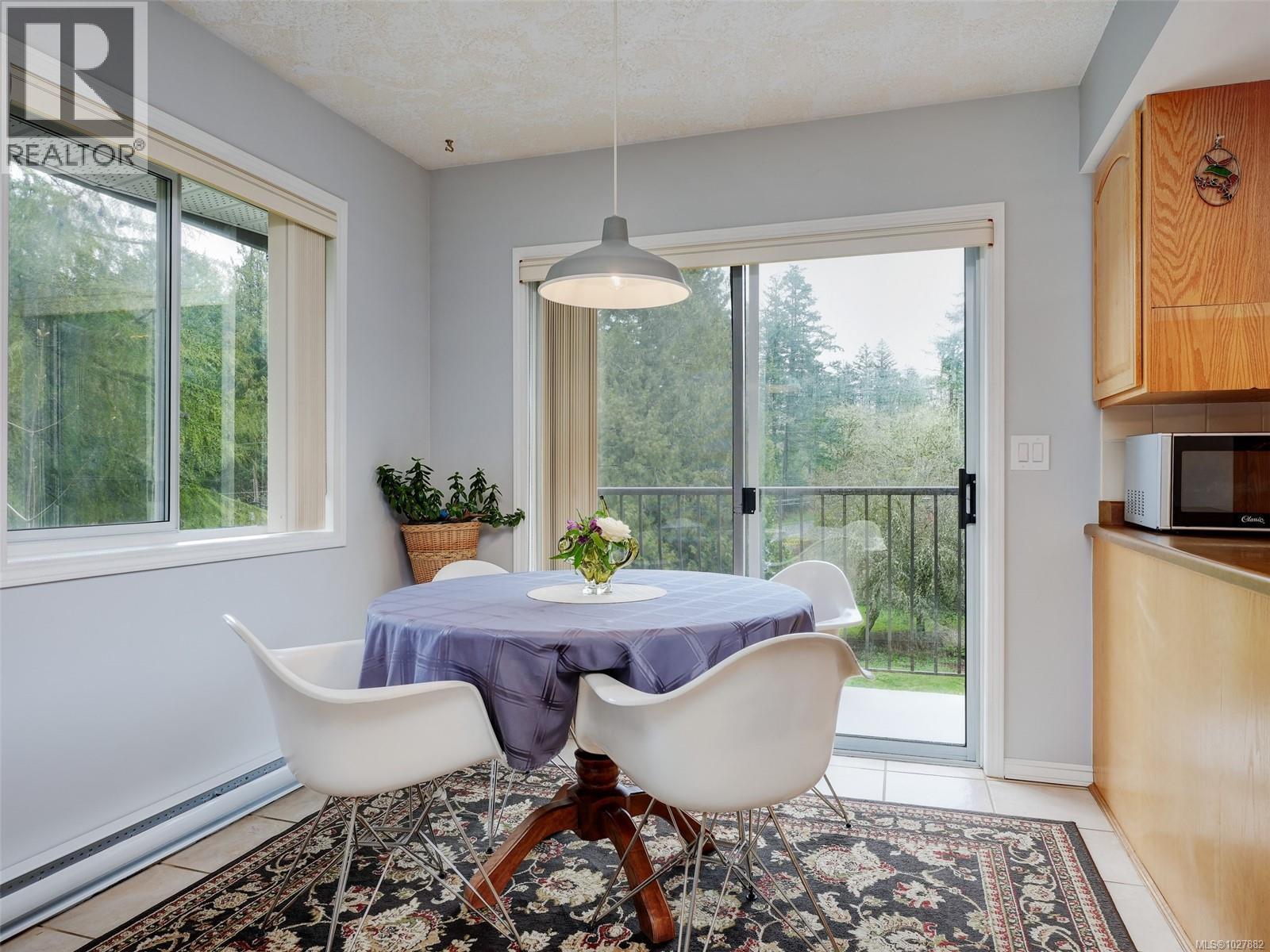 6781 Amwell Dr, Central Saanich, British Columbia  V8M 1A1 - Photo 8 - 1027882