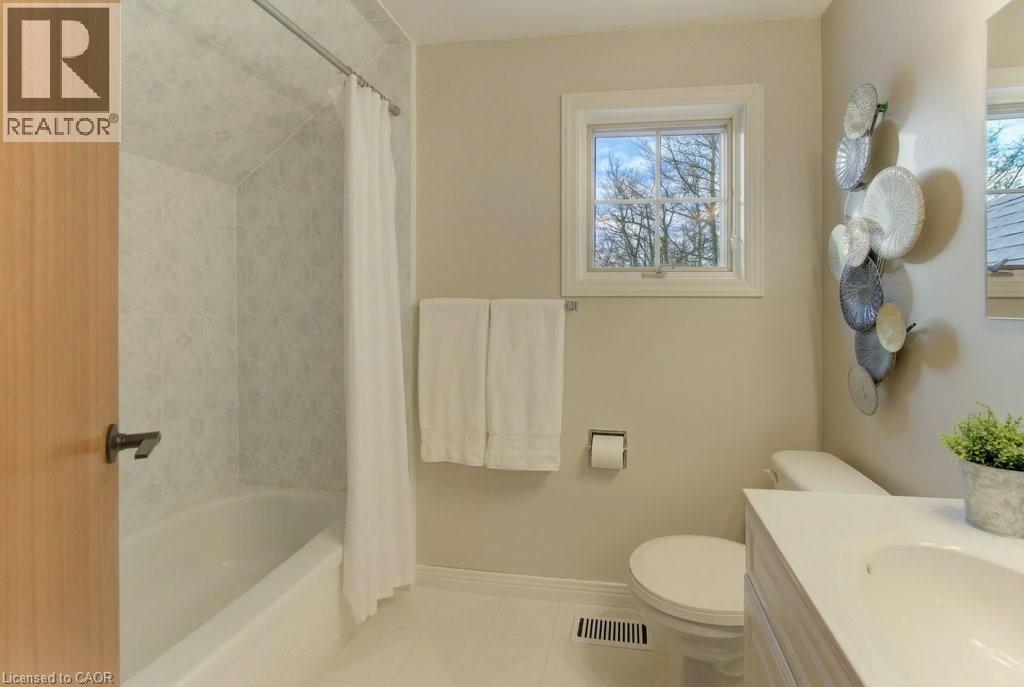 26 Sycamore Place, Kitchener, Ontario  N2M 4G1 - Photo 25 - 40813198