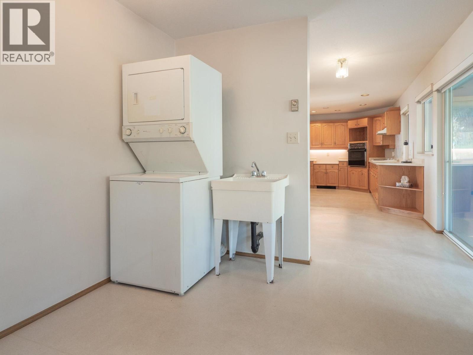 5160 Ridgeview Drive, Sechelt, British Columbia  V7Z 0B8 - Photo 12 - R3102851