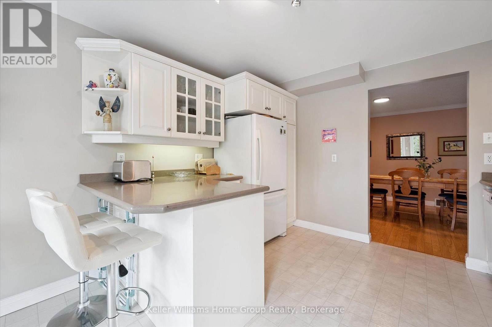 4 - 106 Woodlawn Road E, Guelph (Victoria North), Ontario  N1E 1B7 - Photo 14 - X12914406