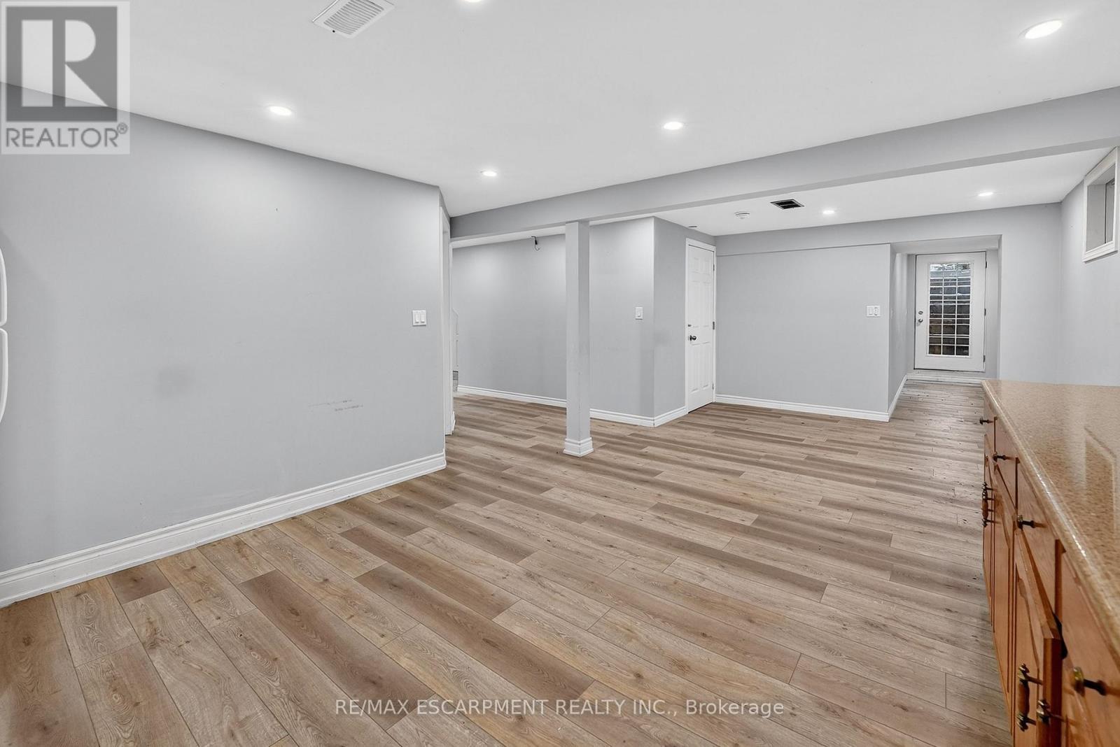 Lower - 214 Main Street E, Grimsby, Ontario  L3M 1P6 - Photo 6 - X12834300