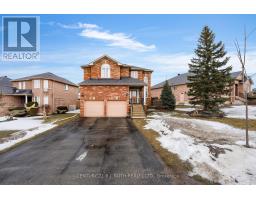32 PRINCE OF WALES DRIVE, Barrie, Ontario