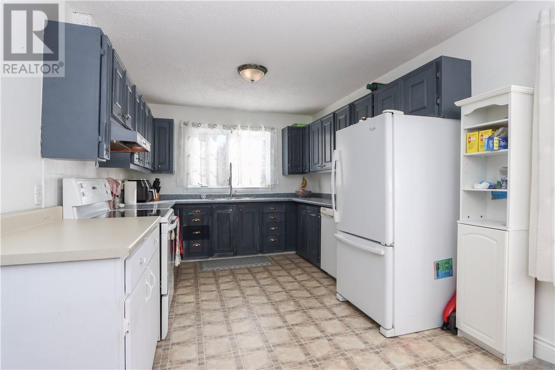 294 Pine Street, Lively, Ontario  P3Y 1N1 - Photo 10 - 2126897