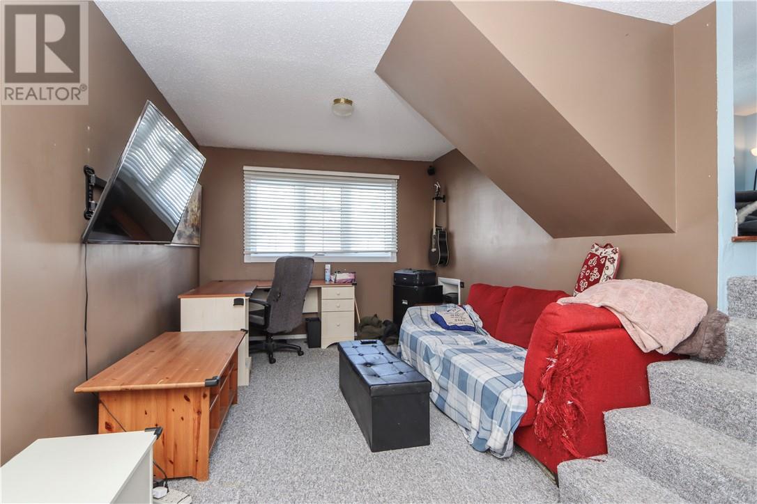 294 Pine Street, Lively, Ontario  P3Y 1N1 - Photo 30 - 2126897