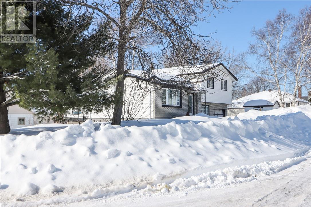 294 Pine Street, Lively, Ontario  P3Y 1N1 - Photo 36 - 2126897