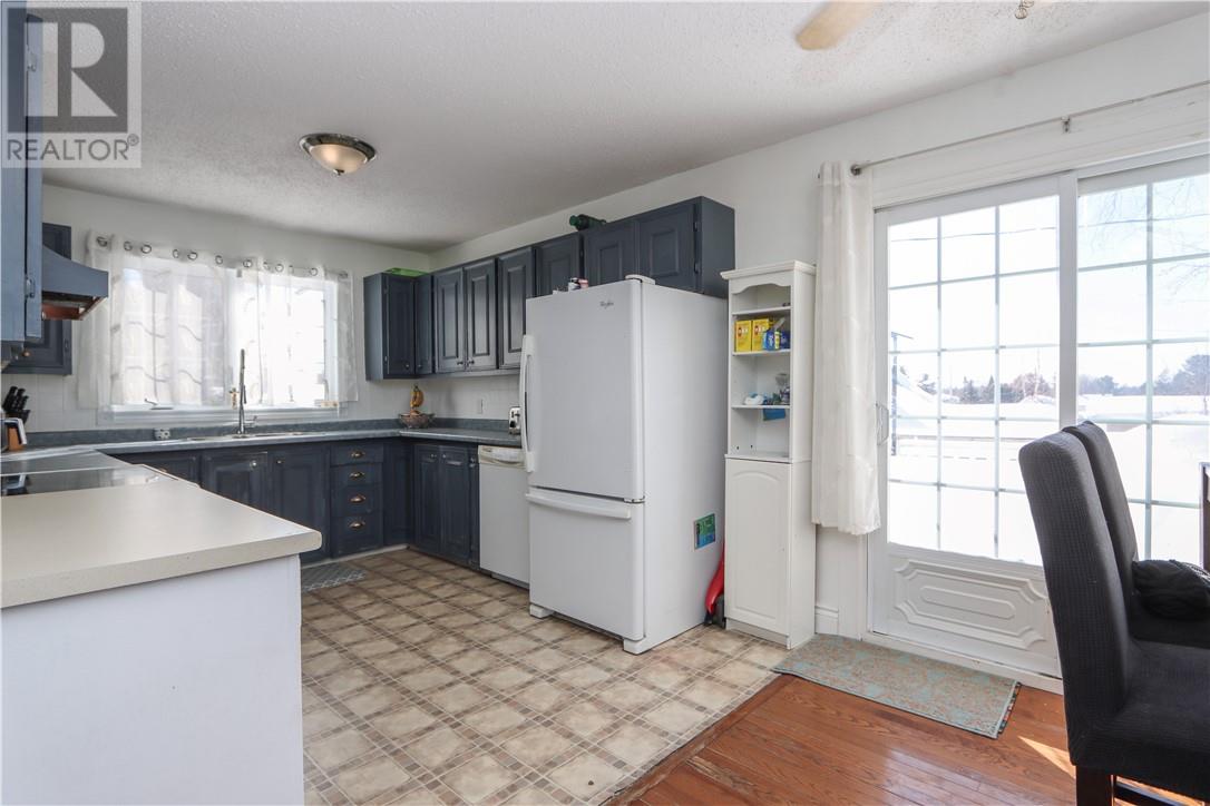 294 Pine Street, Lively, Ontario  P3Y 1N1 - Photo 7 - 2126897