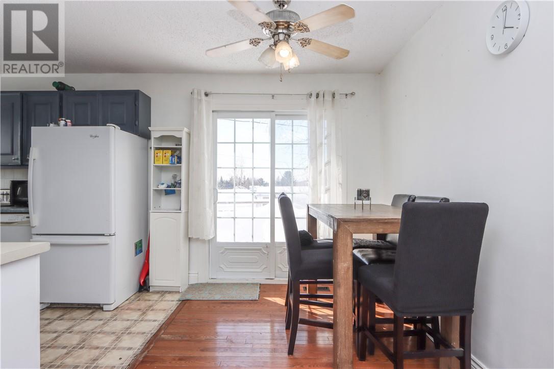 294 Pine Street, Lively, Ontario  P3Y 1N1 - Photo 8 - 2126897