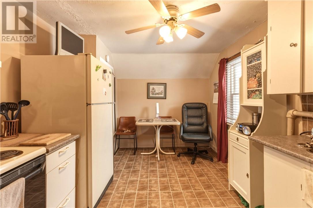 21 Avalon Road, Sudbury, Ontario  P3B 3K6 - Photo 12 - 2126889