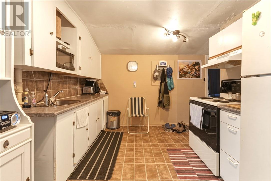 21 Avalon Road, Sudbury, Ontario  P3B 3K6 - Photo 13 - 2126889