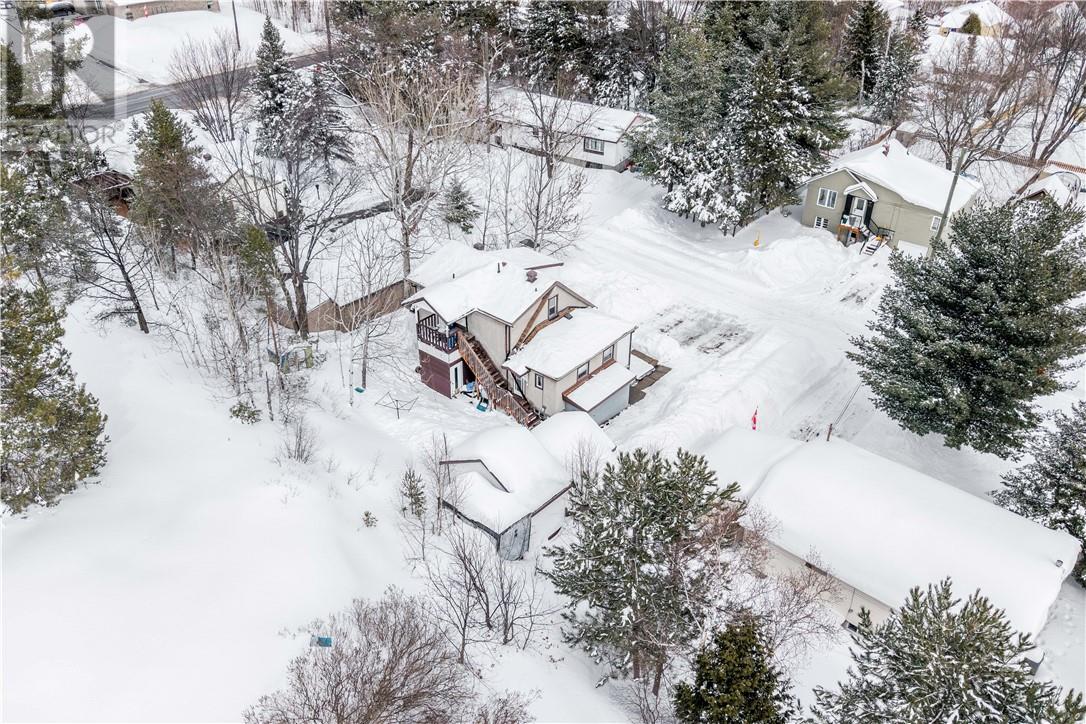 21 Avalon Road, Sudbury, Ontario  P3B 3K6 - Photo 2 - 2126889