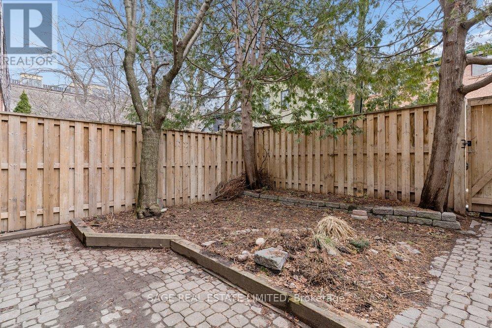 4 - 350 Gerrard Street E, Toronto, Ontario  M5A 2G7 - Photo 45 - C12914382