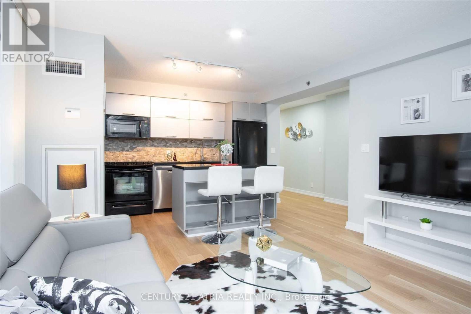 225 - 21 Nelson Street, Toronto (Waterfront Communities), Ontario  M5V 3H9 - Photo 10 - C12914400