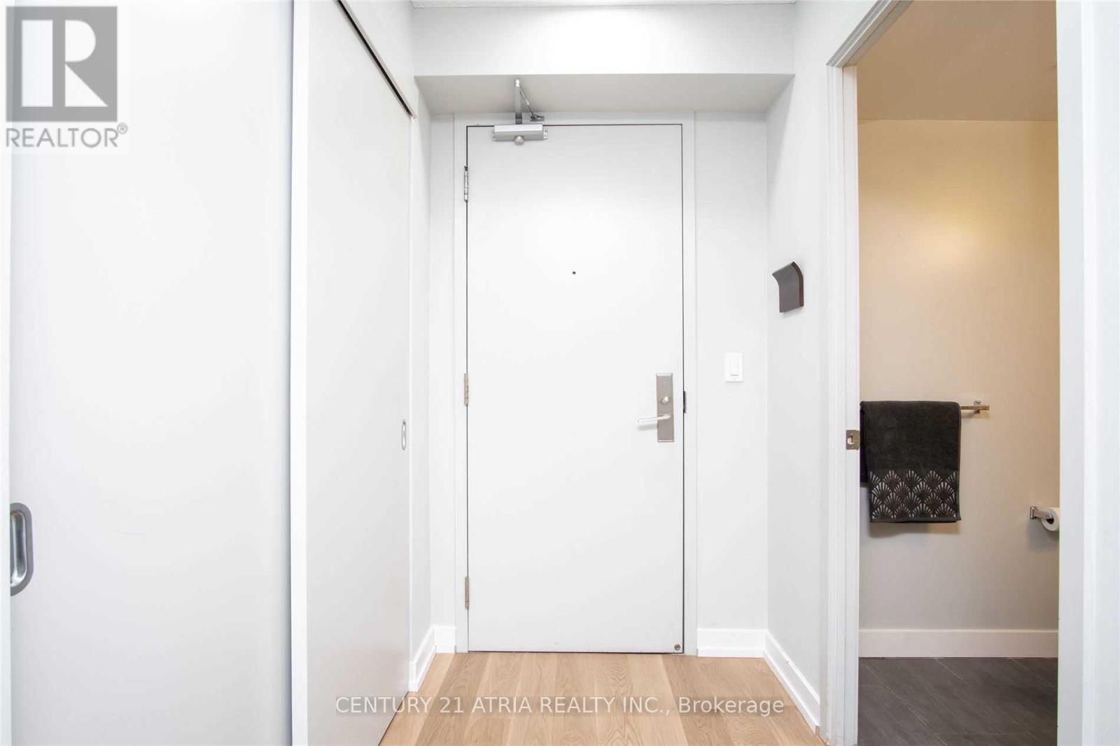 225 - 21 Nelson Street, Toronto (Waterfront Communities), Ontario  M5V 3H9 - Photo 3 - C12914400