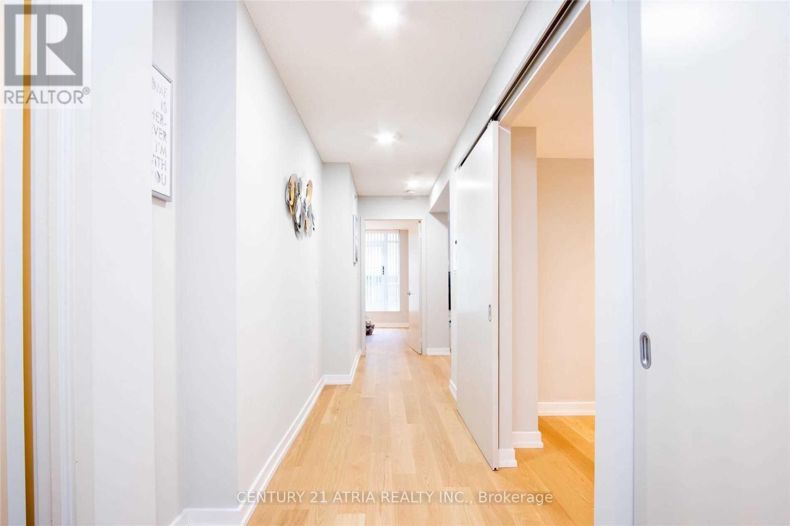 225 - 21 Nelson Street, Toronto (Waterfront Communities), Ontario  M5V 3H9 - Photo 4 - C12914400