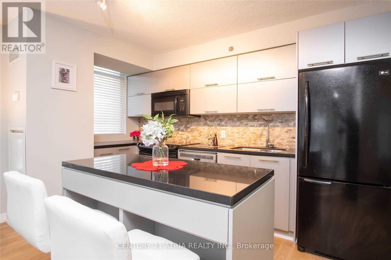 225 - 21 Nelson Street, Toronto (Waterfront Communities), Ontario  M5V 3H9 - Photo 6 - C12914400