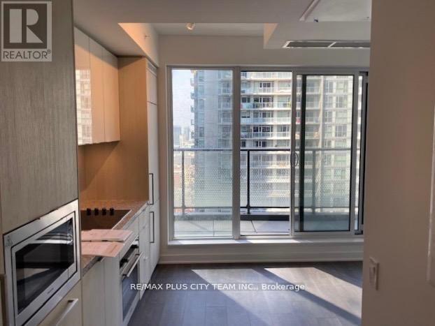 3008 - 115 Blue Jays Way, Toronto (Waterfront Communities), Ontario  M5V 0N4 - Photo 5 - C12914446