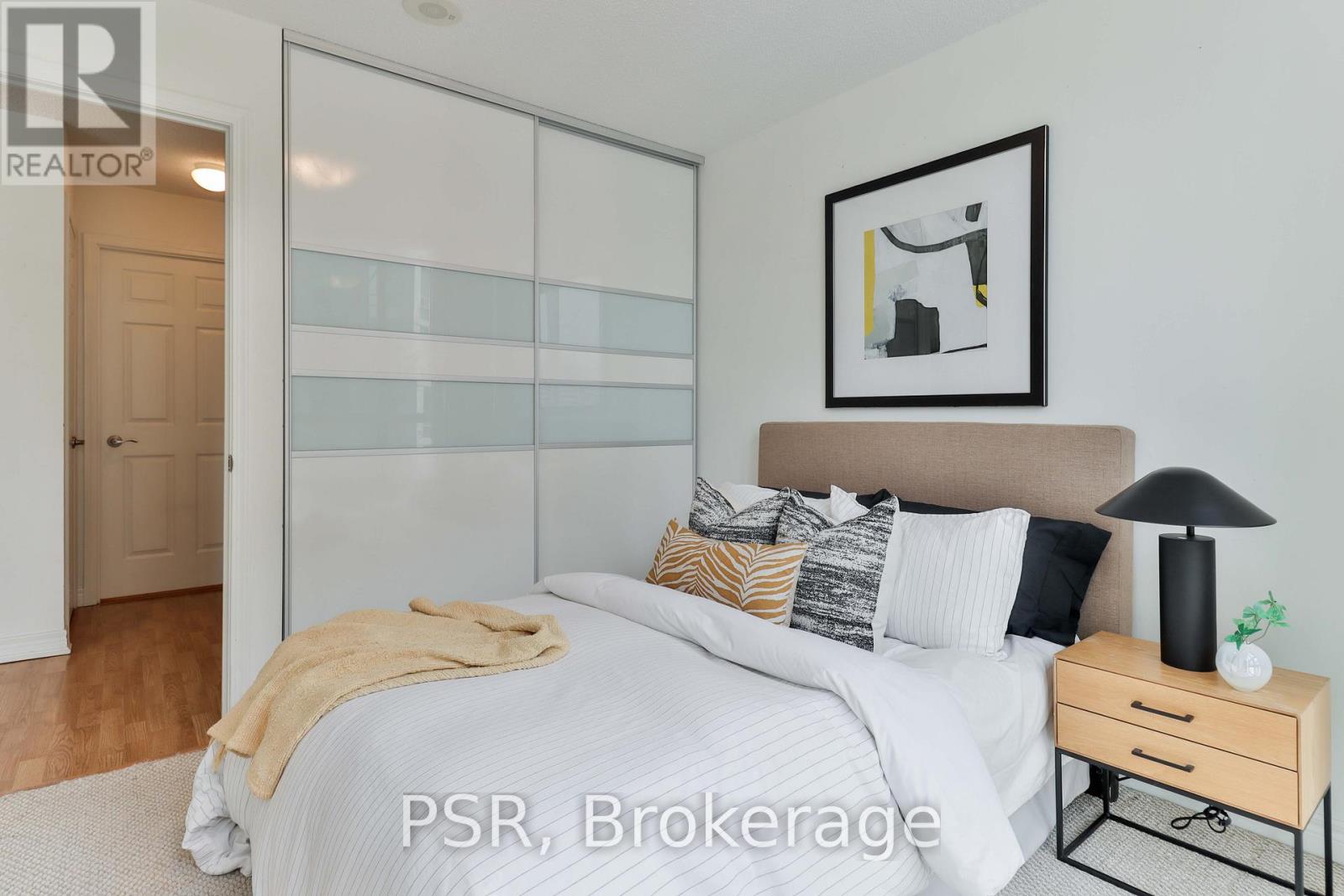 1602 - 30 Grand Trunk Crescent, Toronto (Waterfront Communities), Ontario  M5J 3A4 - Photo 23 - C12914474