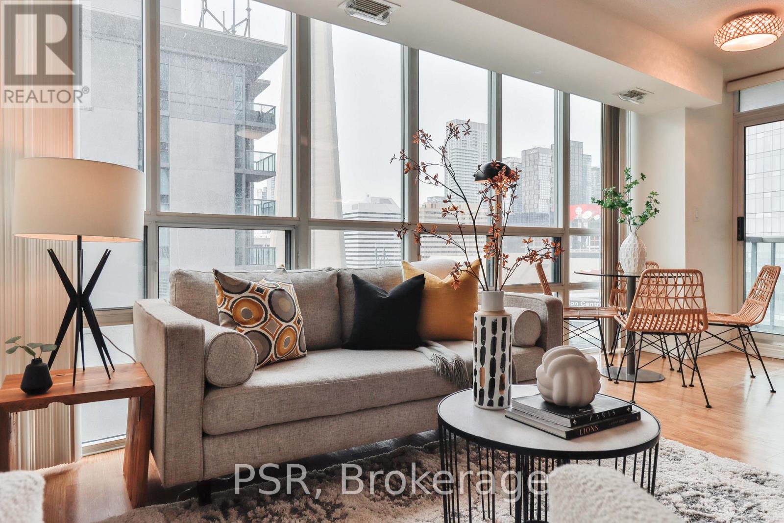 1602 - 30 Grand Trunk Crescent, Toronto (Waterfront Communities), Ontario  M5J 3A4 - Photo 32 - C12914474