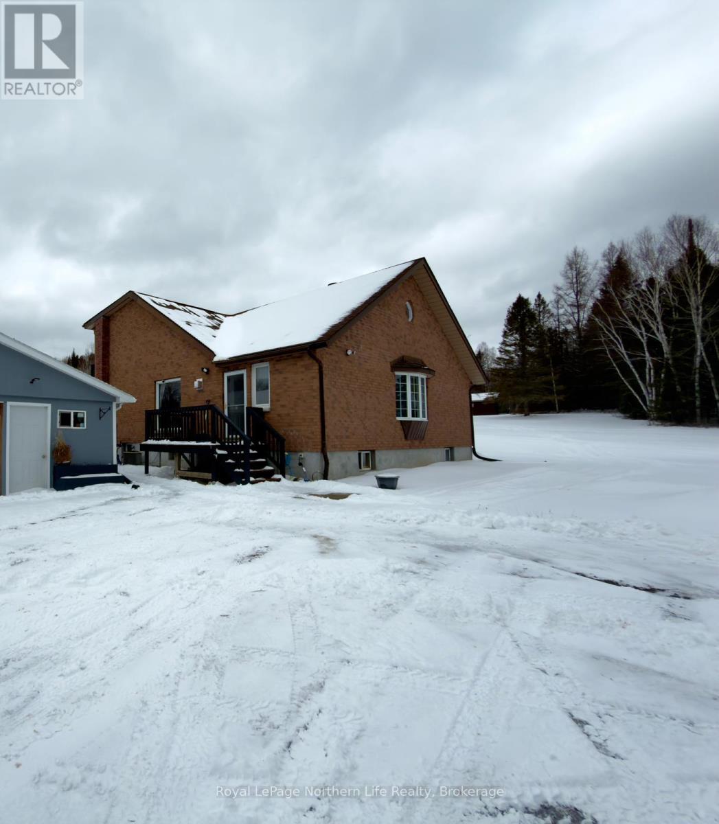 799 Maple Hill Road, Powassan, Ontario  P0H 1Z0 - Photo 6 - X12913324