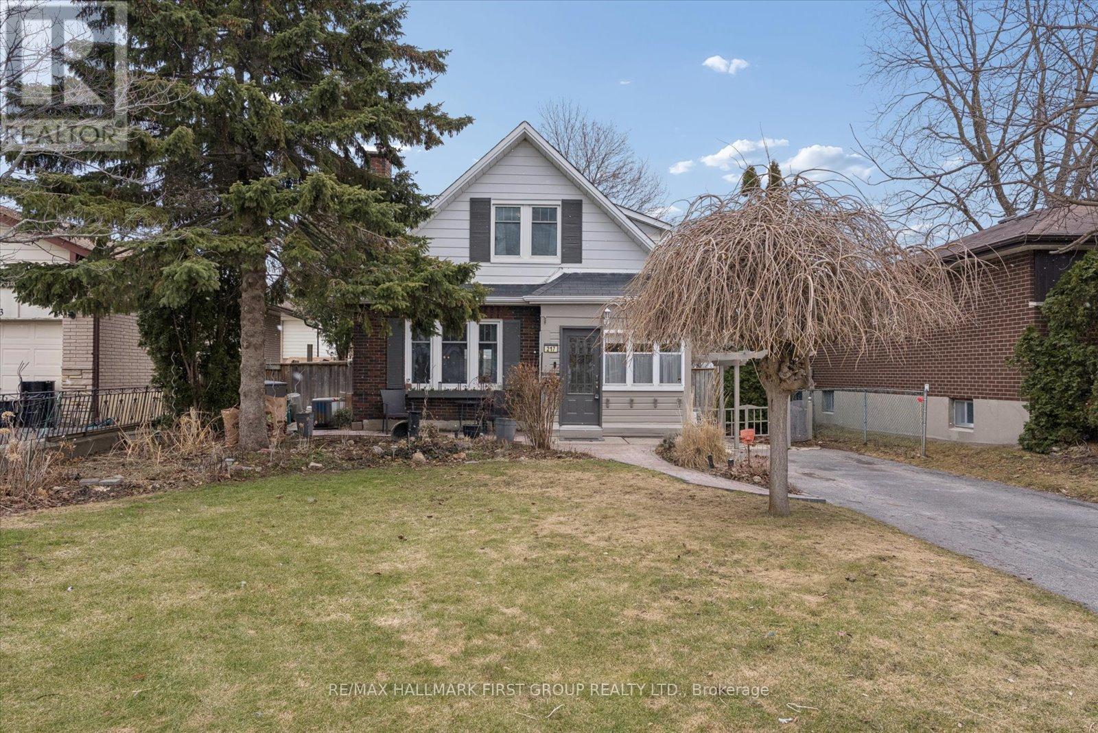 217 FAREWELL STREET, Oshawa, Ontario