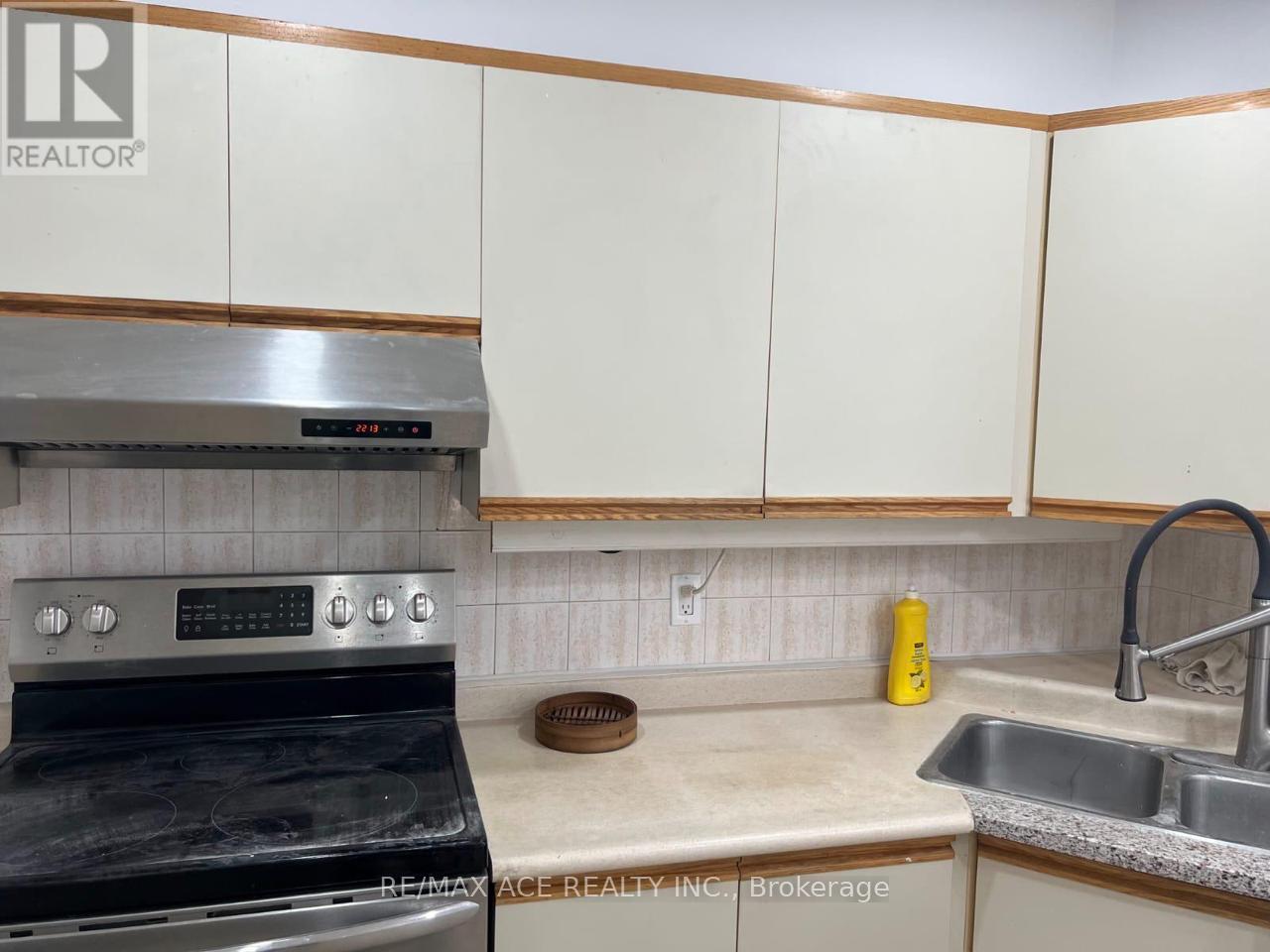 365 Bellamy Road N, Toronto (Woburn), Ontario  M1H 1G1 - Photo 16 - E12914442