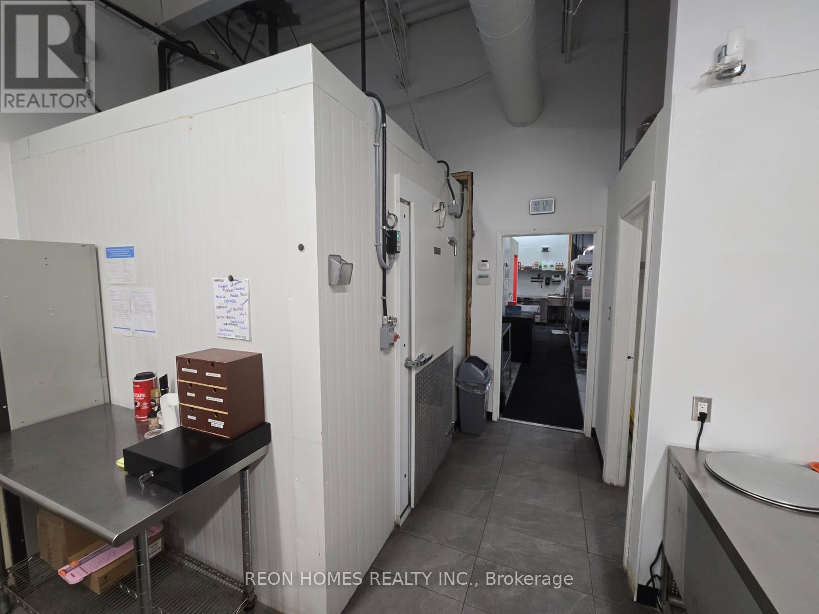 607 Kingston Road, Pickering, Ontario  L1V 3N7 - Photo 7 - E12914466