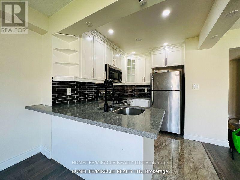 11 - 50 Blackwell Avenue, Toronto (Malvern), Ontario  M1B 1K2 - Photo 4 - E12914488