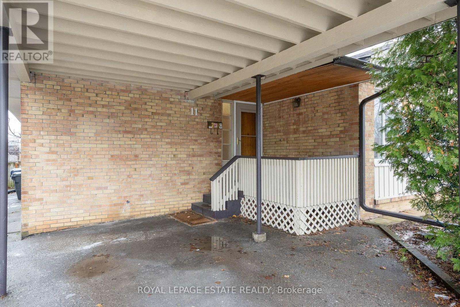 11 Garrick Road, Toronto, Ontario  M1M 1S6 - Photo 4 - E12914508