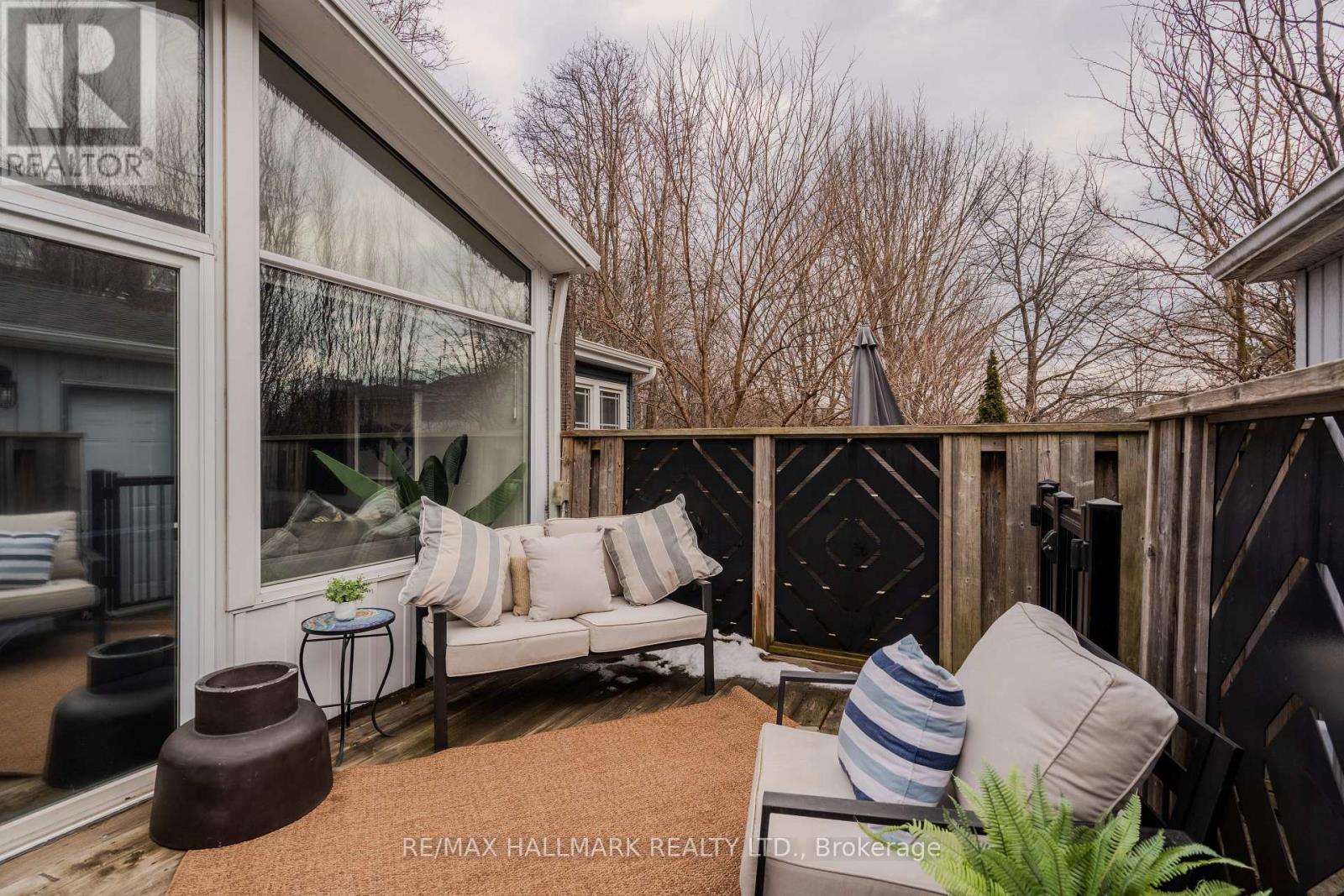 27 Maughan Crescent, Toronto (Woodbine Corridor), Ontario  M4L 3E4 - Photo 42 - E12914288