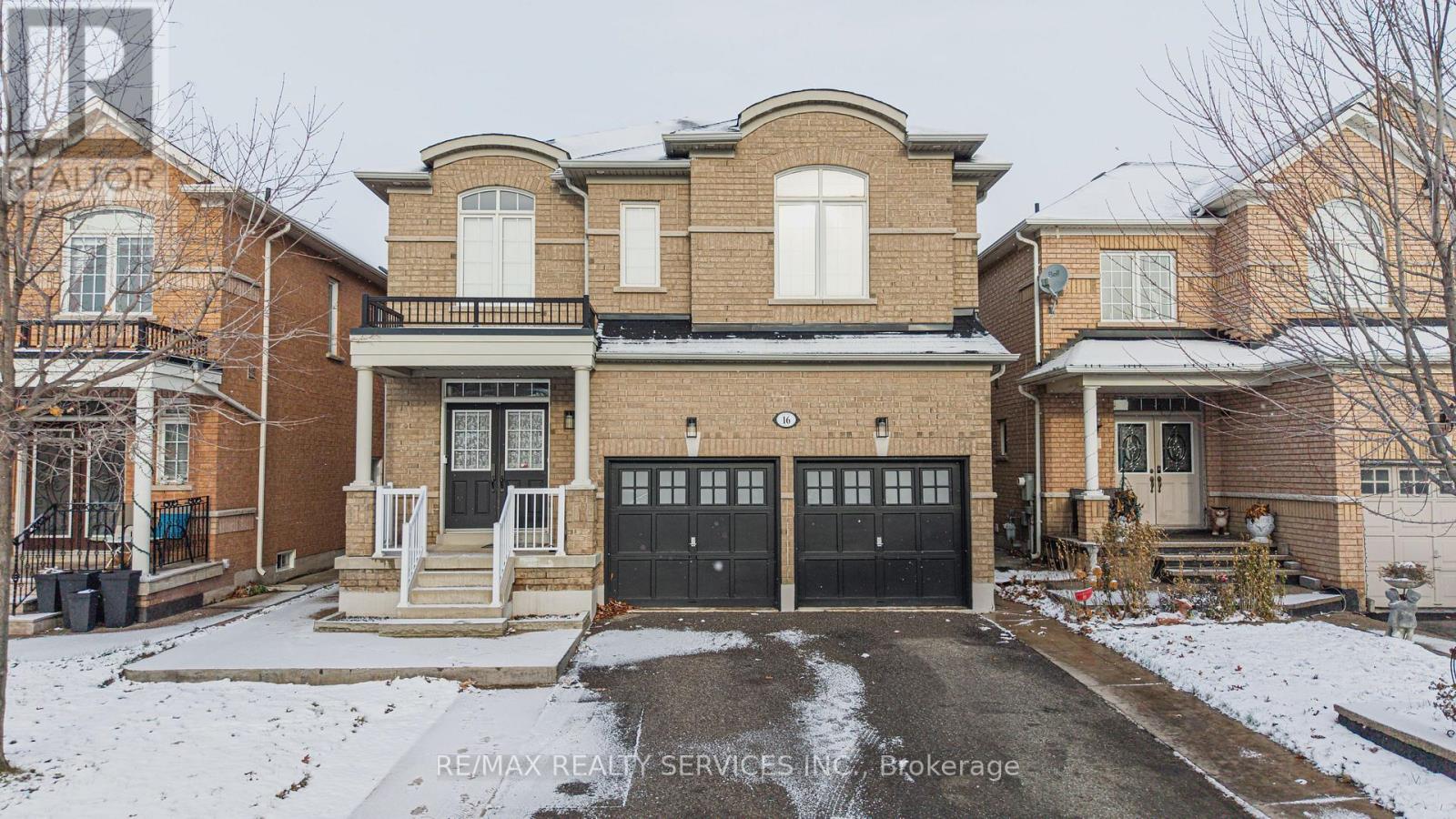 16 Fallgate Drive, Brampton, Ontario  L6X 0R5 - Photo 2 - W12913330