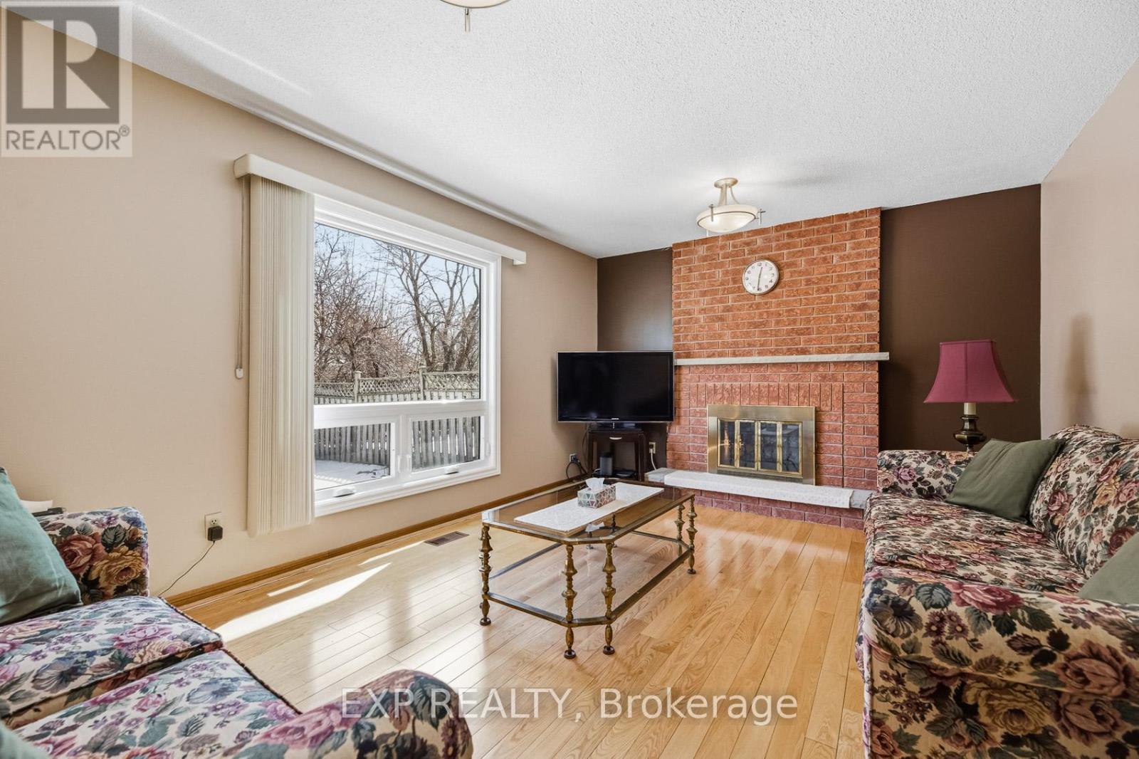 81 Southgate Crescent, Richmond Hill, Ontario  L4B 2E7 - Photo 14 - N12914434