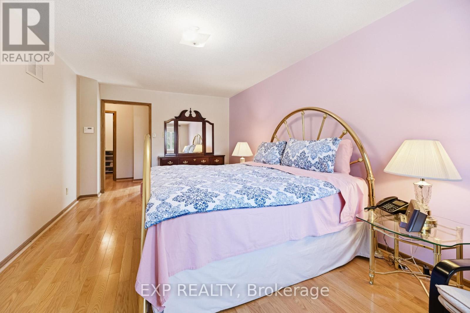 81 Southgate Crescent, Richmond Hill, Ontario  L4B 2E7 - Photo 20 - N12914434