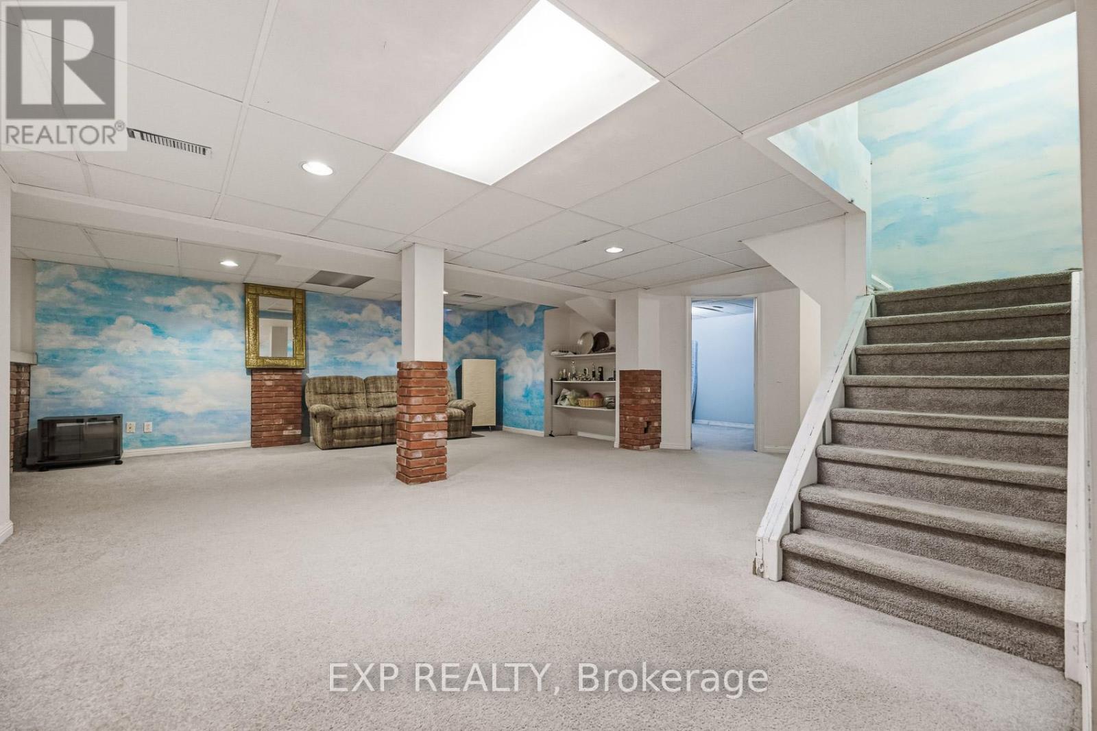 81 Southgate Crescent, Richmond Hill, Ontario  L4B 2E7 - Photo 29 - N12914434