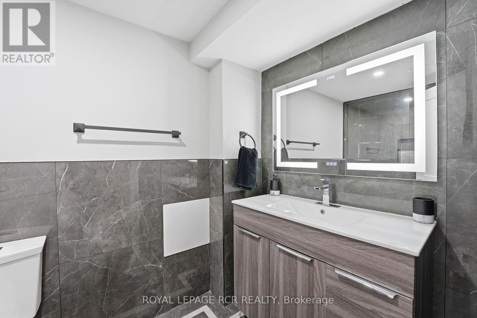 2 Meyer Circle, Markham, Ontario  L3P 4C2 - Photo 36 - N12914452