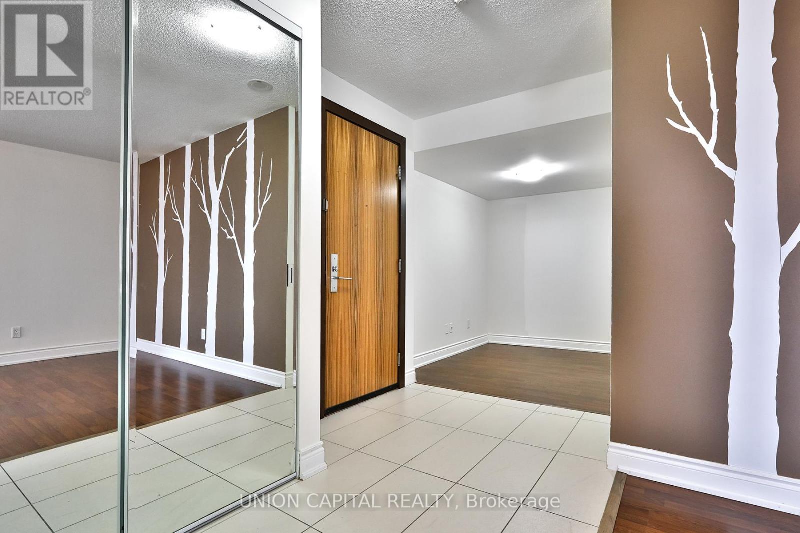 816 - 60 South Town Centre Boulevard, Markham, Ontario  L3R 7Z9 - Photo 2 - N12914528