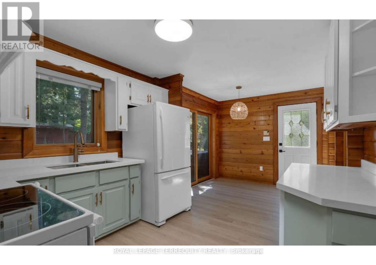 2668 Mcdonald Road, Springwater, Ontario  L0L 1P0 - Photo 13 - S12914386