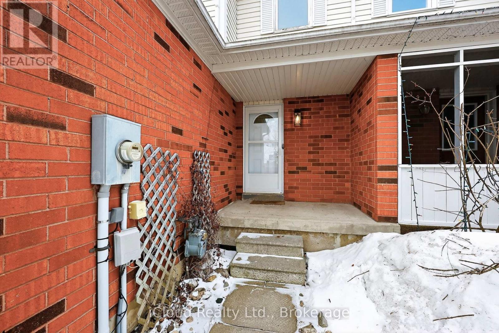 152 Pickett Crescent, Barrie (Painswick North), Ontario  L4N 8C2 - Photo 4 - S12914470