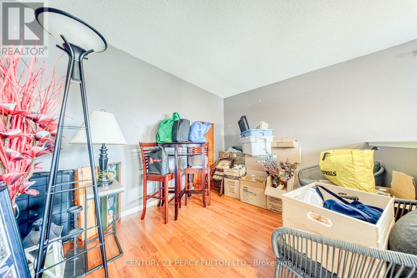 25 Crompton Drive, Barrie (Little Lake), Ontario  L4M 6N1 - Photo 13 - S12914524