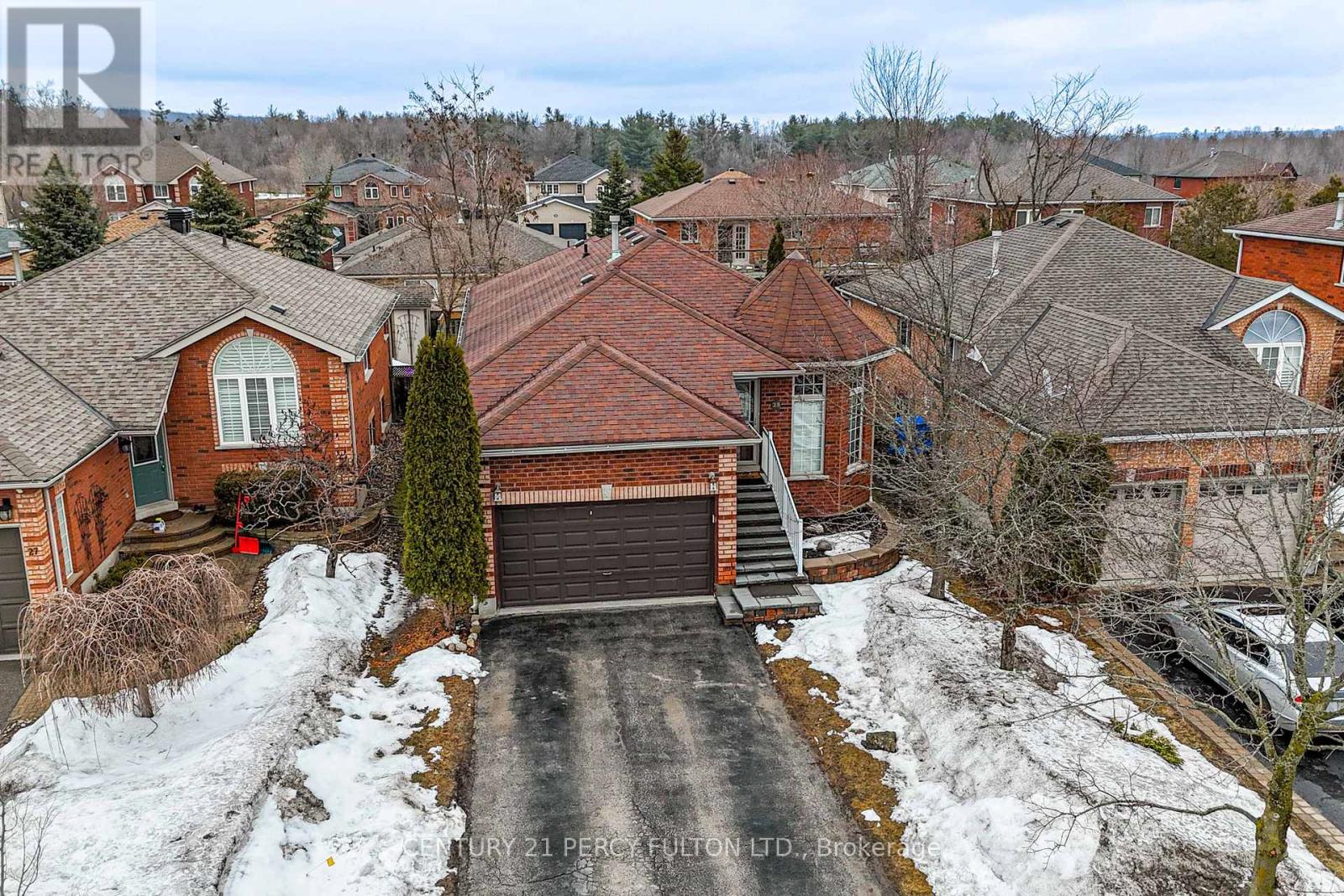 25 Crompton Drive, Barrie (Little Lake), Ontario  L4M 6N1 - Photo 34 - S12914524