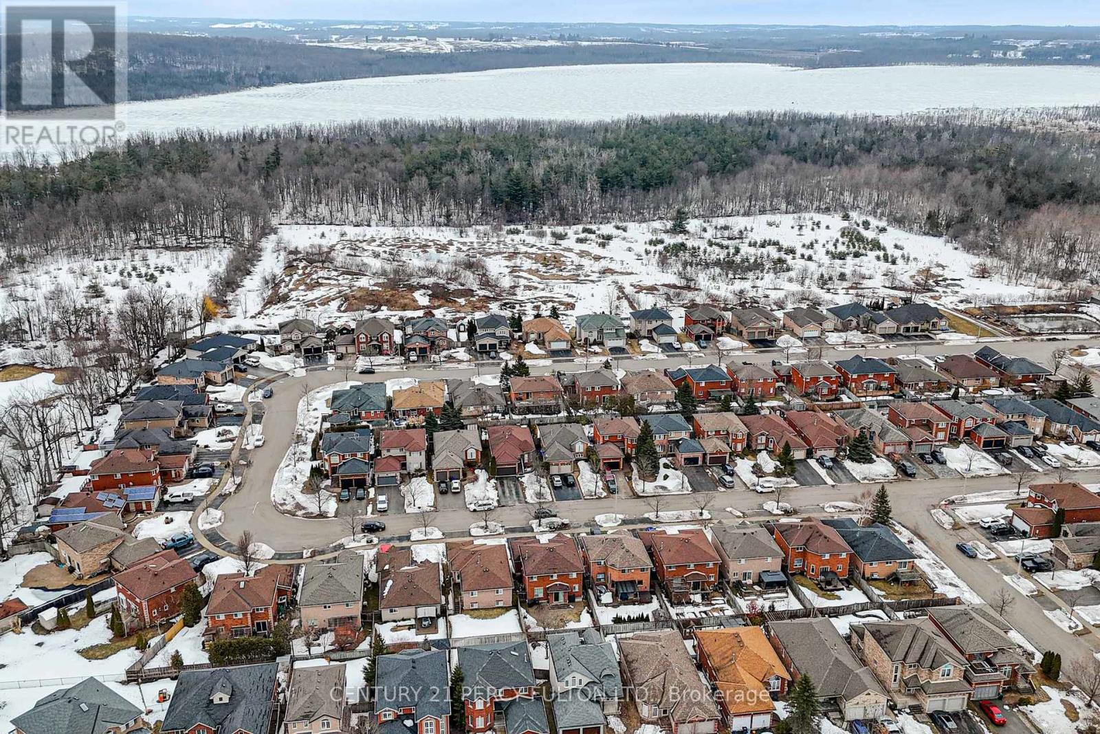 25 Crompton Drive, Barrie (Little Lake), Ontario  L4M 6N1 - Photo 44 - S12914524