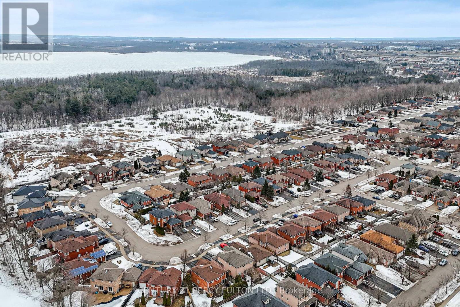 25 Crompton Drive, Barrie (Little Lake), Ontario  L4M 6N1 - Photo 45 - S12914524